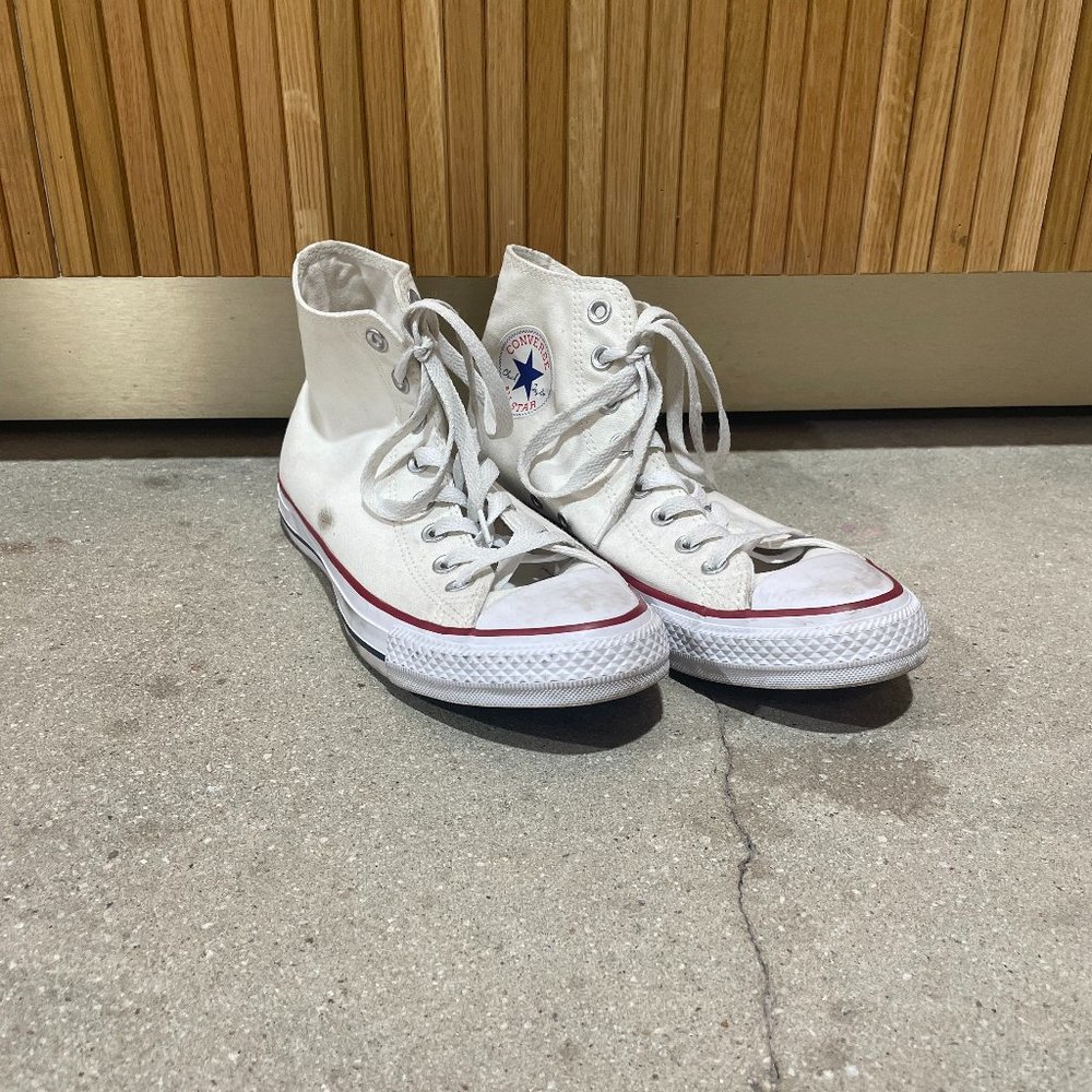 Chuck Taylor All Star Classic High Top Sneakers Sz 9